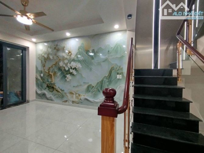 Bán gấp nhà đẹp ở ngay Chánh Hưng, xe hơi đỗ cửa, 64m2, SHR, chỉ 9.8 tỷ.(TL). - 2