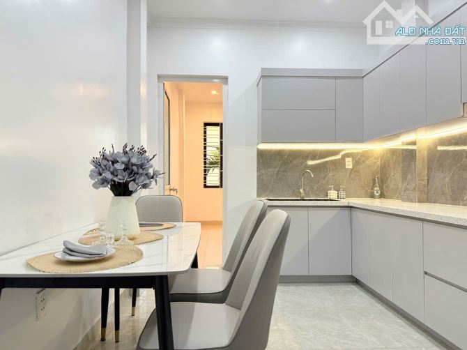 Bán nhà 3 tầng mặt đường Vũ Chí Thắng - 2