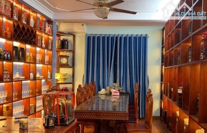 Nhà đại gia, tặng nội thất tiền tỷ, thang máy ngoại, trung tâm Cầu Giấy, ô tô qua cổng - 2