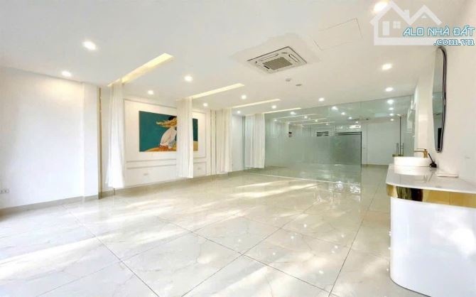 Siêu hiếm ! Giá siêu tốt! Nhà mặt phố Quan Nhân 70m2 x 9 tầng mặt tiền 5,5m kinh doanh tốt - 2