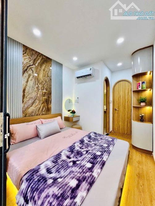 Bán nhà 3 tầng, dtsd 45m2, Bùi Đình Túy, Phường 24, Bình Thạnh, giá chỉ 3.x tỷ xíu - 2
