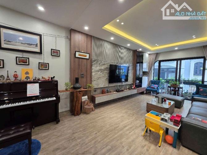 BÁN NHÀ MỚI NGUYỄN VĂN CỪ – TRUNG TÂM – GARA Ô TÔ – NỘI THẤT CAO CẤP -  76M2 CHỈ 24,8 TỶ - 2