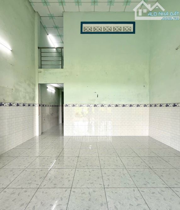 Nhà c4 kiên cố 106m2 giá 1ty2 có gác lửng đường oto, sổ có hiển thị đường - 2