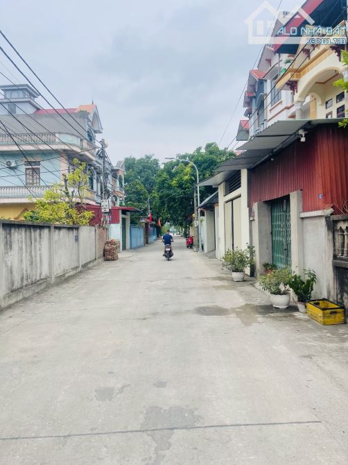 Cần ra hàng nhanh lô đấy 2 mặt tiền trước sau-ngõ ô tô thông 55m2 Thuận Thành 1,15 tỷ. - 2