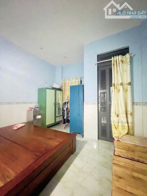 Bán nhà C4, 103m2- Đường phân lô 8M thông, ngay Giáo xứ Hoàng Mai- Chỉ hơn 7 tỷ - 2
