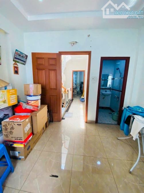 HÀNG THƠM PHAN XÍCH LONG 4 TẦNG - 45M2 - HẺM 3M - AN NINH - CHỈ 5.99 T - 2