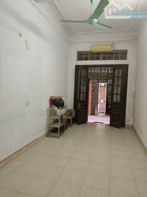 Bán nhà Lê Thanh Nghị 33m2, 4T, oto đỗ cửa, ngõ thông phân lô, kinh doanh. Giá 9.85 tỷ