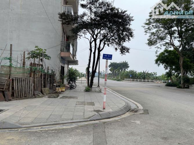 Bán đất tặng nhà cấp 4, Thanh Am, Long Biên: 90m2/17.9 tỷ, đường 10m, vỉa hè,kinh doanh - 2