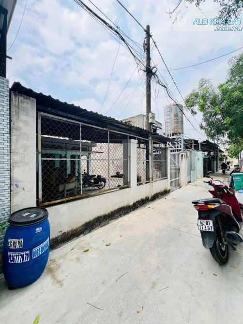 BÁN GẤP NHÀ BÀ ĐIỂM, HÓC MÔN-328M2, NGANG 8.3M, NỞ HẬU, HẺM XE HƠI GẦN MT GIÁ CHỈ 8 TỶ - 2