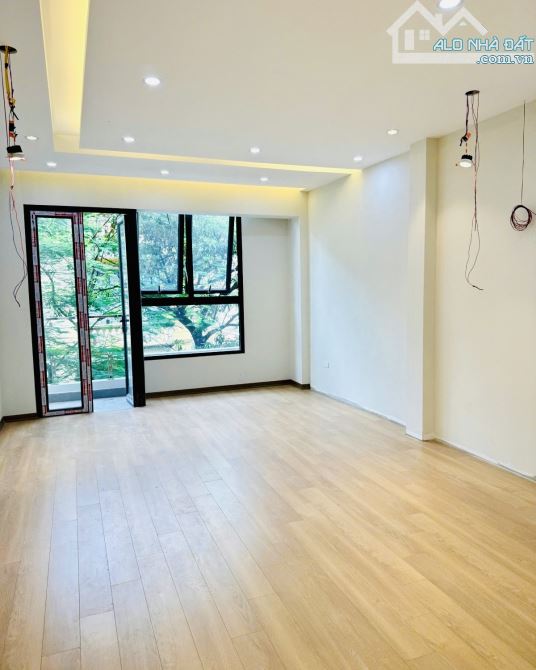 🏠 BÁN NHÀ HOÀNG CẦU| Ngõ thông | Ô tô tránh, dừng, đỗ, vào nhà | 70m2 | 5 tầng - 2