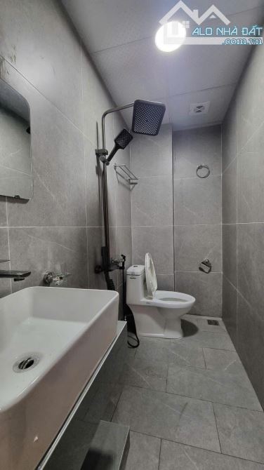 NHÀ PHỐ XUÂN THỦY – 40M2 x 4 TẦNG – VÀI BƯỚC RA PHỐ – Gần DH Quốc Gia - hơn 10 tỷ - 2