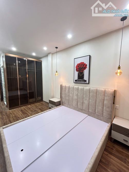 Bán nhà mặt phố Phạm Hồng Thái, 60m2, 5 tầng, mặt tiền 4m, 41.5 tỷ, đường 2 chiều, vỉa hè - 2