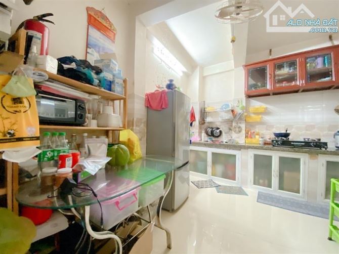 Nhà Mới Đẹp Cách 1 Căn Ra Mặt Tiền -5PN- Ngang Khủng 10,5m - Nở Hậu Tài Lộc - 6tỷ TL Tốt - 2