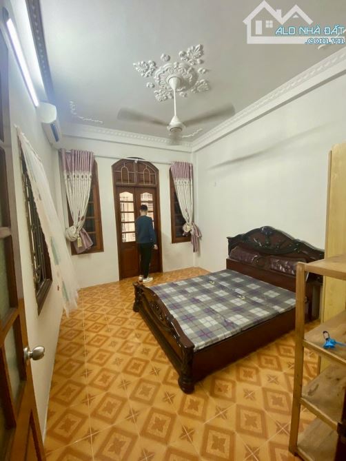 Xuân Thủy - 51m²*4 Tầng - Lô Góc - Kinh Doanh Đỉnh - Ô Tô Qua Nhà - 13.2 Tỷ (TL) - 2