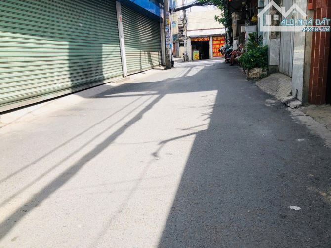 Bán đất ngang lớn 10m mặt tiền đường Nguyễn Khuyến, P12, Bình Thạnh giá chỉ 127tr/1m2 - 2