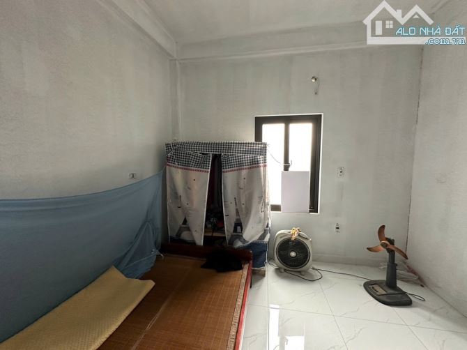 Bán nhà mới ( dân xây)Lại Đà Đông Anh- 45m - 3 gác tránh xe máy 30m oto tánh- 4.5 tỷ ( TL) - 2