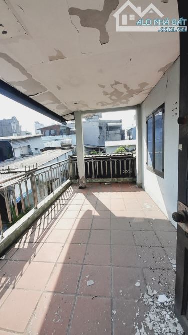 P. Tam Bình bán gấp nhà 2T 104m2 full thổ cư hẻm xe hơi 5m chỉ 3.45 t.ỷ. - 2