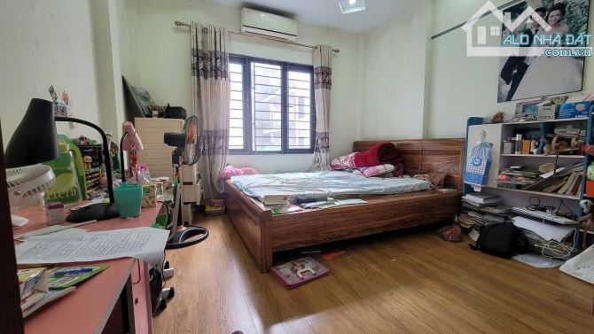 Bán nhà Vũ Tông Phan, 55m2*5T, Ngõ thông kinh doanh, Sát mặt phố, Giá 12,5 tỷ - Vị trí đẹ