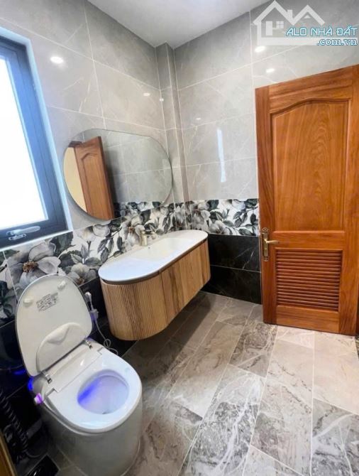BÁN NHÀ HẺM VÕ VĂN KIỆT QUẬN 1. DT: 92M2, 4 TẦNG, 4PN. GIÁ: 16,7 TỶ. - 8