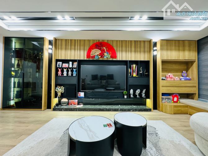 Bán Nhà : Phố Xã Đàn - 7Tầng - 6ngủ - 5m ra oto tránh - 3