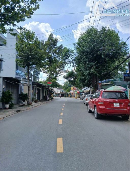 BÁN GẤP NHÀ MẶT TIỀN, KINH DOANH- HUỲNH THỊ HAI-DT 100M2, GIÁ CHỈ 8.3 TỶ TL - 3