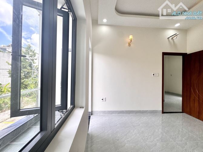 NHÀ MT ĐƯỜNG 10M Ở NGAY, NGANG 7M, VỈA HÈ, OTO NGỦ NHÀ, 3 ĐỒNG TL - 3
