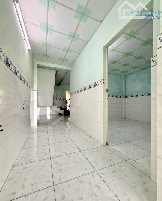Nhà c4 kiên cố 106m2 giá 1ty2 có gác lửng đường oto, sổ có hiển thị đường - 3
