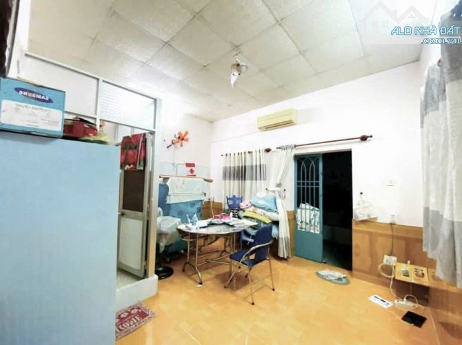 Bán nhà C4, 103m2- Đường phân lô 8M thông, ngay Giáo xứ Hoàng Mai- Chỉ hơn 7 tỷ - 3