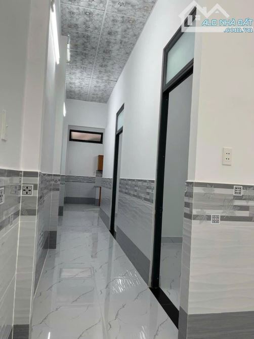 Bán că nhà đang cho thuê ngay tân Xuân 6 Hóc môn 980triệu Sổ Hồng riêng Sẵn 109m2 Bao Phí - 3