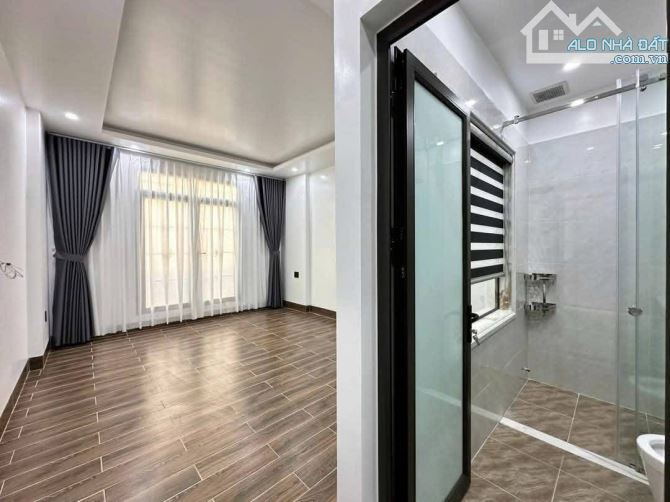 Bán dãy nhà 5 căn - 4 tầng Trung tâm Hồ Sen - Lê Chân. Có thang máy, Giá chỉ từ 5,8 tỷ - 3