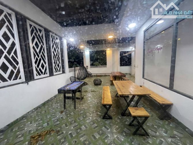 NHÀ 3 LẦU MẶT TIỀN HUỲNH VĂN BÁNH : 6,5 tỷ - 3
