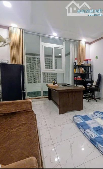 CHỦ ĐI ĐỊNH CƯ! BÁN GẤP CĂN MT Phạm Thế Hiển Q8, 4mx22m 3Tầng TẶNG NỘI THẤT Nhỉnh 7 Tỷ - 3