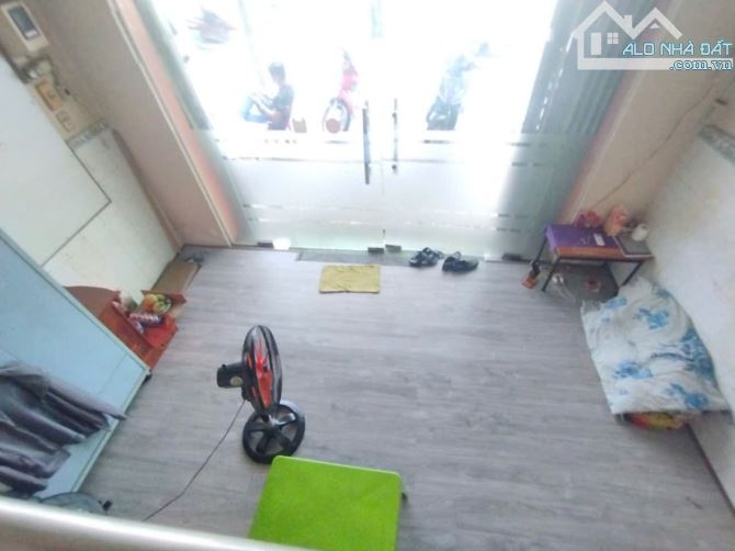 BÁN MẶT TIỀN KINH DOANH Nguyễn Ái Quốc 1 trệt 2 lầu - TRUNG TÂM BIÊN HÒA - giá bán 3 tỷ - 3