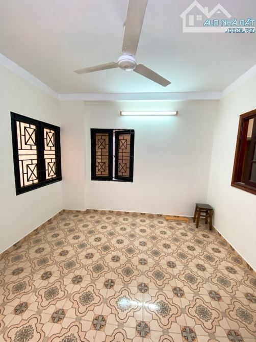 Chỉ: 5.2 t.ỷ, sở hữu ngay nhà 3 tầng BTCT 35m2 kiên cố đồng bộ cao tầng, Dương Bá Trạc,SHR - 3