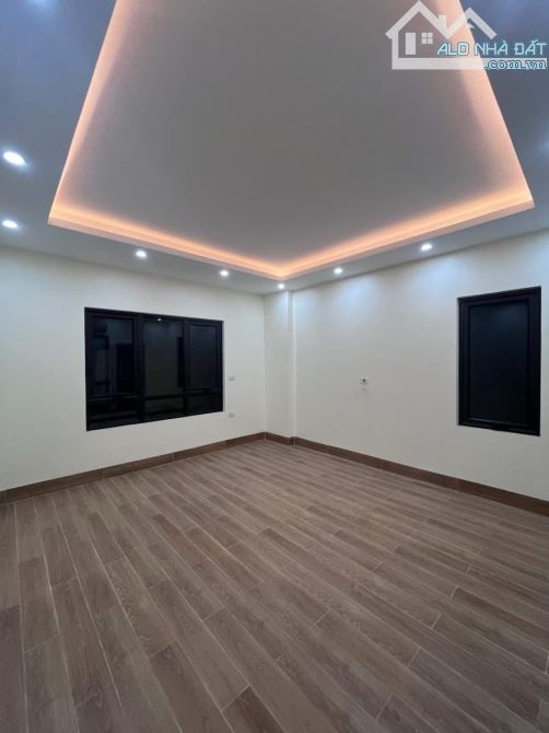 CẦU GIẤY 13TỶ 40M 6T MT 4.5 NHÀ MỚI KOONG LÔ GÓC THANG MÁY MẶT NGÕ THÔNG KINH DOANH - 3