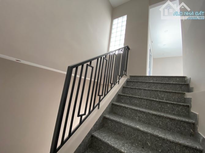 P. Linh Chiểu, HXH tránh, bán gấp nhà 2 tầng 75m2 chỉ 5.5 t.ỷ, cạnh nhà thờ Thủ Đức. - 3