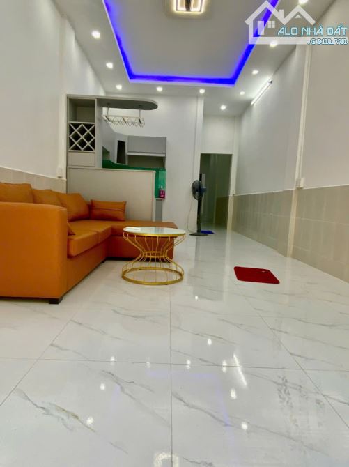 Bán nhà Hiệp Phú, Ngay ngã 3 Lê Văn Việt+Lã Xuân Oai, 1 Bước ra xe hơi, 90m2, 3Pn - 3