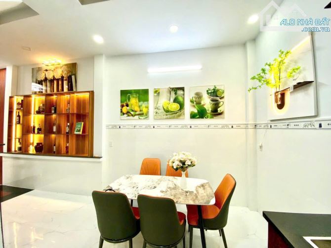 Bán nhà đẹp, mới keng 4,2mx13m, xây 2 lầu hẻm xe hơi đậu cửa đường Thới An 5, Q12 - 3