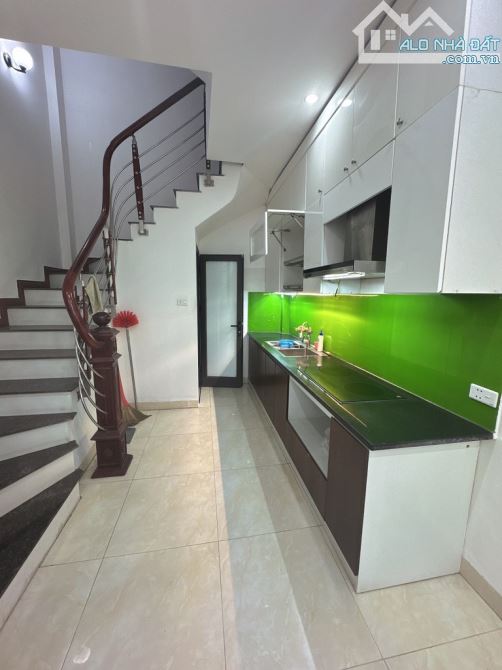 🏡 BÁN NHÀ MỚI 5 TẦNG – OTO ĐỖ CỬA – GẦN BIGC LONG BIÊN – GIÁ CHỈ HƠN 6 T.Ỷ  📍 - 2