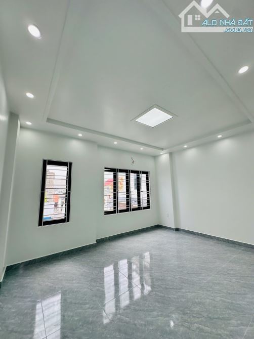 NGAY SAU NHÀ MẶT ĐƯỜNG-CĂN 3 TẦNG ĐỘC LẬP GẦN UBND ĐẶNG CƯƠNG-AN DƯƠNG-OTO ĐỖ CỬA-NGÕ NÔNG - 4