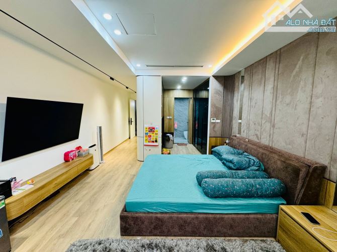 Bán Nhà : Phố Xã Đàn - 7Tầng - 6ngủ - 5m ra oto tránh - 4