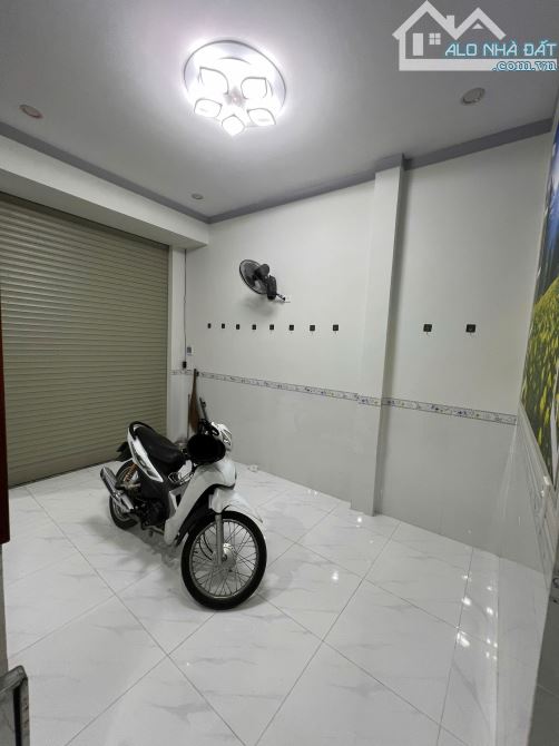 CHỦ NGỘP GỞI BÁN NHÀ 1 TRỆT 1 LẦU HÓA AN,50M2,2PN,SỔ RIÊNG,THỔ CƯ 100%,ĐƯỜNG BÙI HỮU NGHĨA - 4