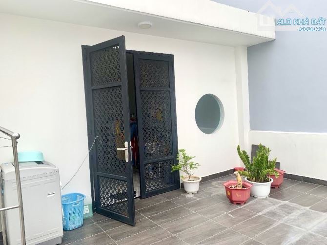 Phú Nhuận, giáp Q3, 3 Tầng, ngang gần 6m, 96m2, khu Vip Huỳnh Văn Bánh Lê Văn Sỹ, 13.45 Tỷ - 4