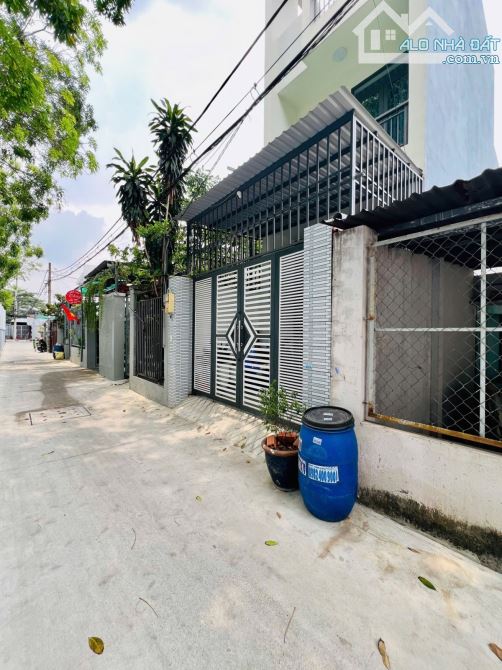 BÁN GẤP NHÀ BÀ ĐIỂM, HÓC MÔN-328M2, NGANG 8.3M, NỞ HẬU, HẺM XE HƠI GẦN MT GIÁ CHỈ 8 TỶ - 4