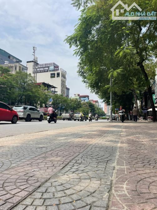 TÒA NHÀ VĂN PHÒNG MP NGUYỄN VĂN CỪ 215M2 10 TẦNG, DÒNG TIỀN 400TR/THÁNG 1XX TỶ - 4