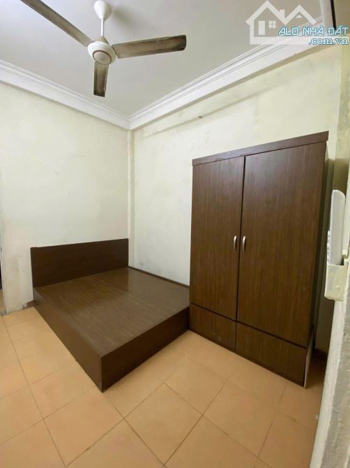 Bán nhà Đại La 35/40m2, 4T, mt 3.3m 5m ra oto, 50m ra phố, 6 ngủ khép kín. Giá 9.15 tỷ