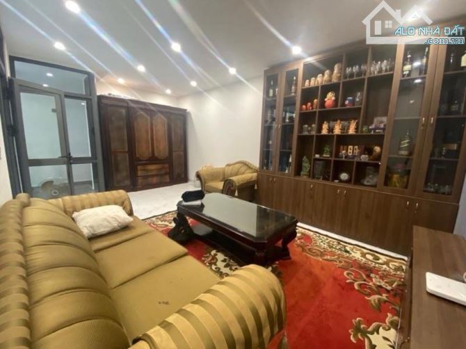 BÁN NHÀ PHÂN LÔ HOÀNG CẦU - ĐỐNG ĐA, THANG MÁY, ÔTÔ TRÁNH, DT 100M x 5TẦNG MT 10M. - 4