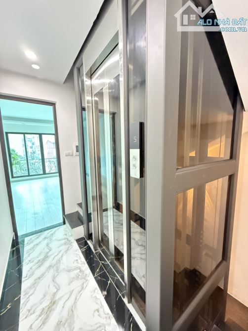🏡  NHÀ ĐẸP THANG MÁY- HIẾM - VUÔNG VẮN - NỞ HẬU – NGÕ NÔNG – Ô TÔ – TRUNG TÂM SÀI ĐỒNG - 4