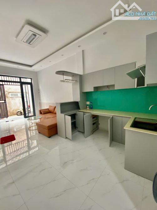 Bán nhà Hiệp Phú, Ngay ngã 3 Lê Văn Việt+Lã Xuân Oai, 1 Bước ra xe hơi, 90m2, 3Pn - 4