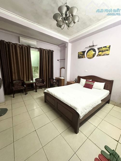 BÁN NHÀ NGUYỄN KHUYẾN - ĐỐNG ĐA 101m2 - 6T - MT 4m - 40 TỶ - LÔ GÓC - KINH DOANH ĐỈNH - 4